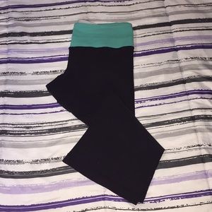 ⭐️Lululemon Capri pants